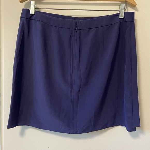 BCBGMAXAZRIA Silk Skirt - Size 10 - Picture 2 of 6